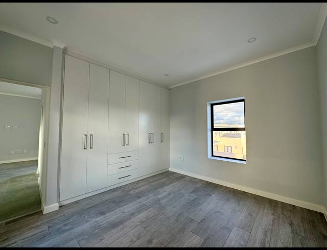 3 BEDROOM HOUSE FOR SALE IN SANDOWN